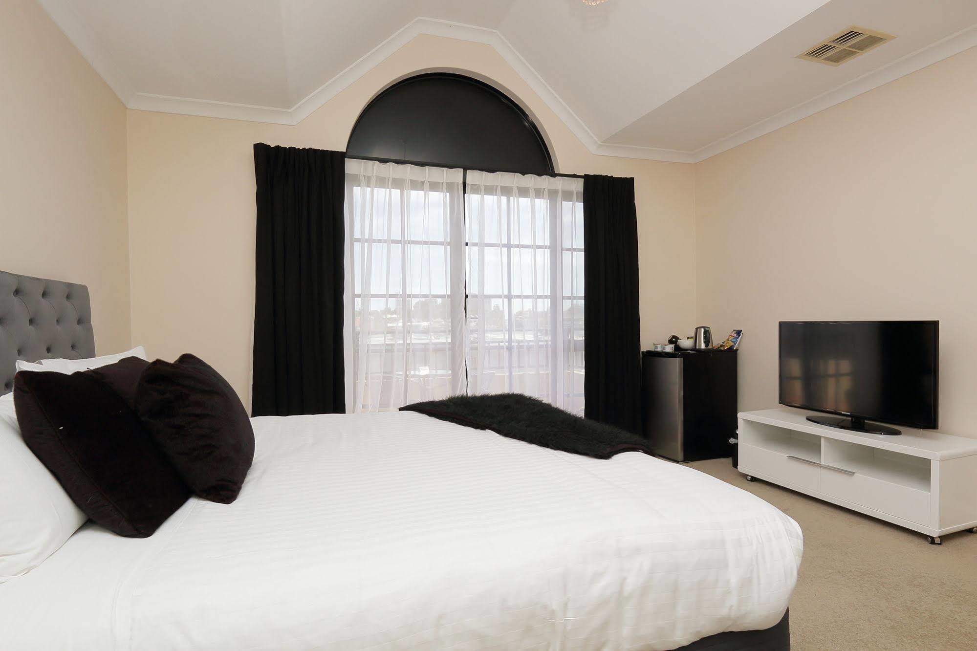 Ganesha Wellness Spa Perth Exterior photo